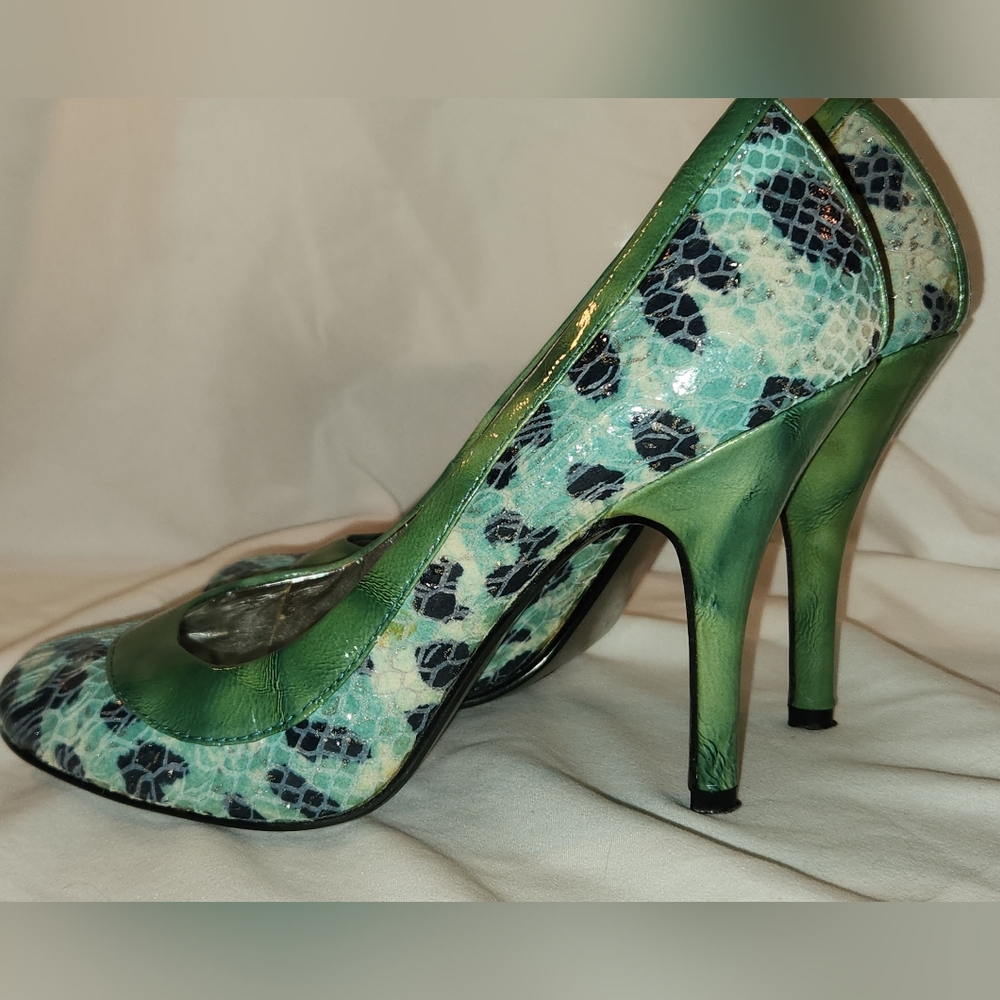 Green And Blue W/ Black Leopard Print & Gold Sparkle Pumps 7 Naughty Monkey